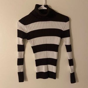 Medium tight fitting turtle neck